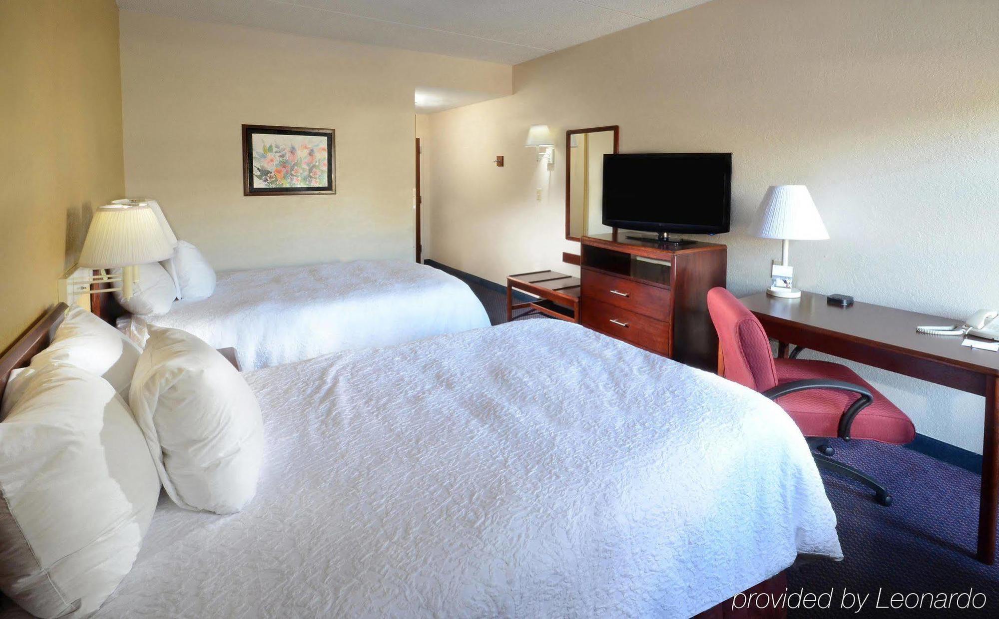 Hampton Inn Roxboro Zewnętrze zdjęcie